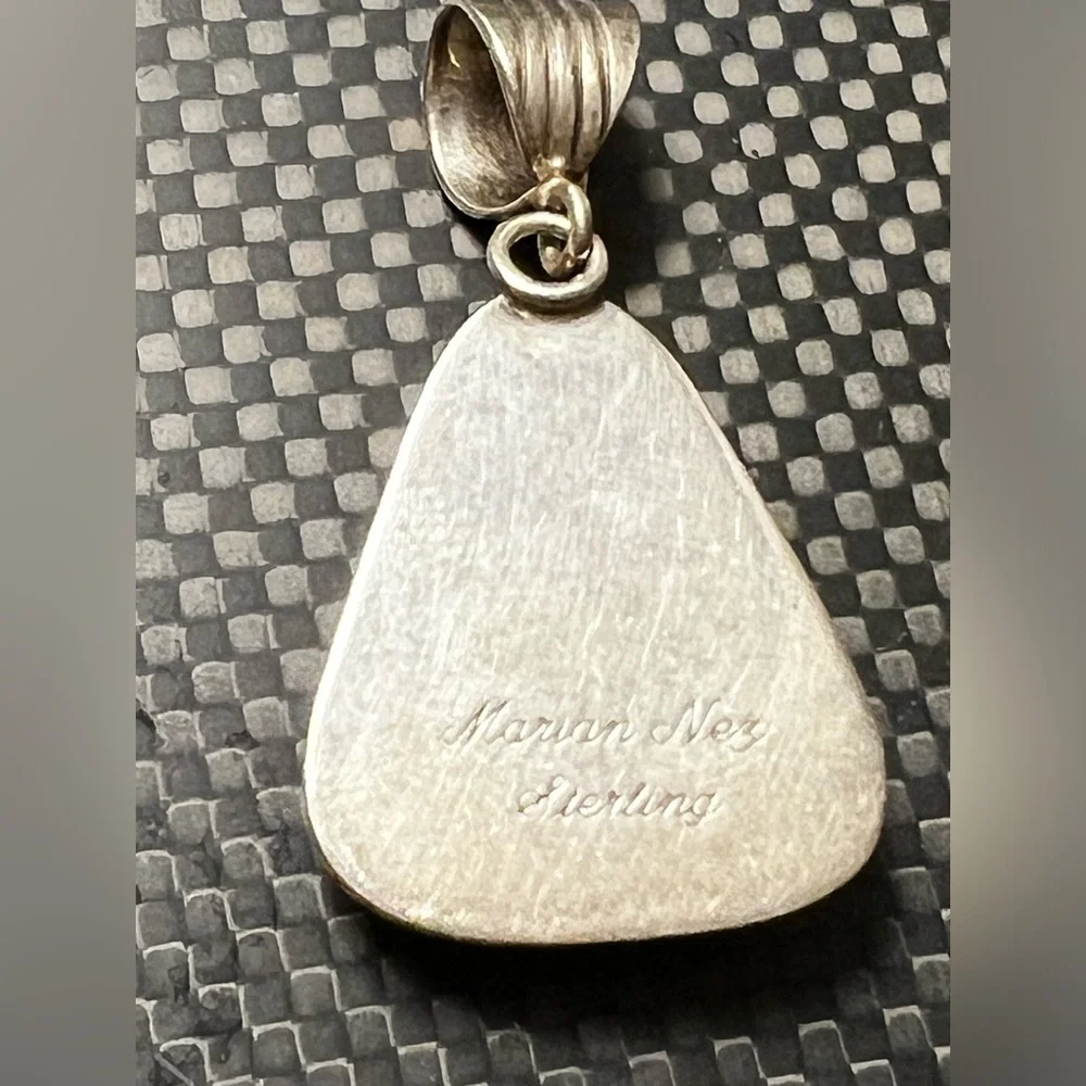 Navajo Marian Nez Sterling Chrysoprase Green Pendant - Picture 2 of 5